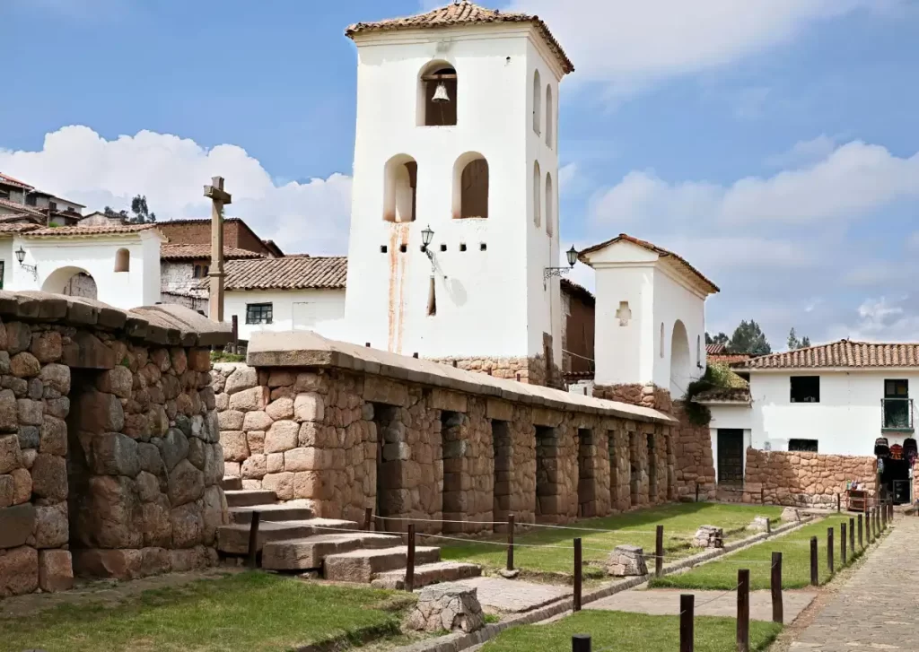 Beyond Machu Picchu: 5 Lesser-Known Inca Ruins Near Cusco You Should Explore. 4 Ruinas incas y templo colonial de Chinchero en el Valle Sagrado de Perú.