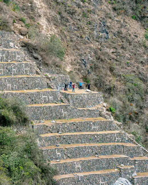 Beyond Machu Picchu: 5 Lesser-Known Inca Ruins Near Cusco You Should Explore. 1 Terrazas del yacimiento arqueológico de Choquequirao, en Cuzco (Perú), rodeado por la cordillera de los Andes.