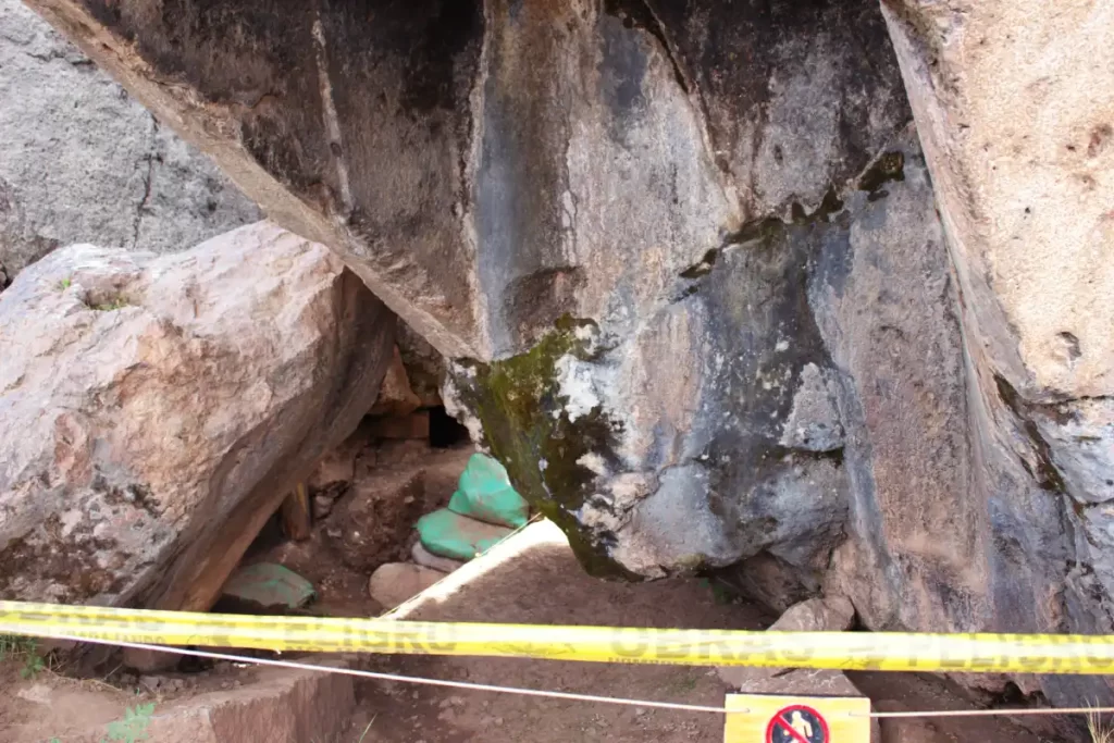 Inside the Inca Chinkana in Cusco (2025): Breakthrough Excavations Beneath Sacsayhuamán 3 Serpent-shaped stone entrance of the Chinkana Grande tunnel system at Sacsayhuamán in Cusco, Peru. Photo: Devint G. Espinoza Zamalloa (2025).